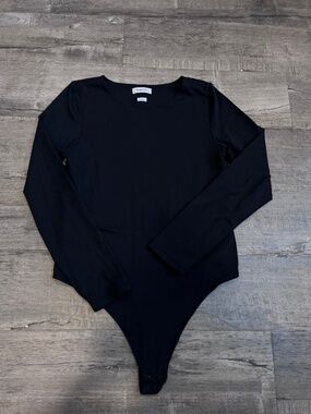 aritzia babaton contour long sleeve bodysuit black xl